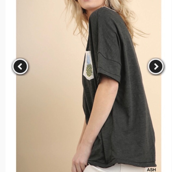 New Umgee Ash Grey Pineapple Pocket Tee - Picture 5 of 8